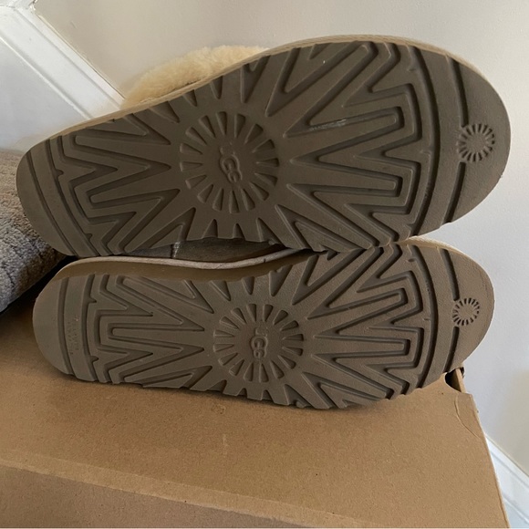 Ugg Australia Classic Short II Boot Sand Women’s Size 8 with Box - Picture 3 of 7